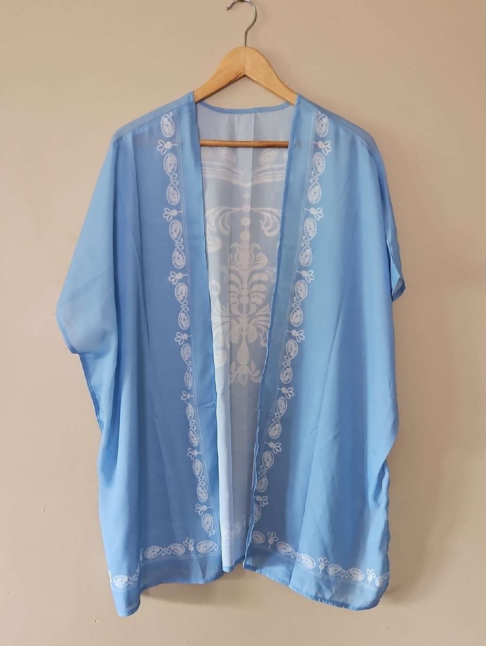 Kimono Blue&White Sheer And Flowy